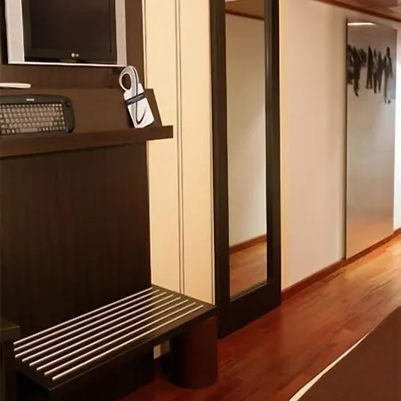 ホテル Europa ウテボ